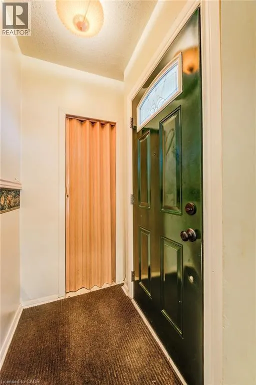 105 LORNE Crescent