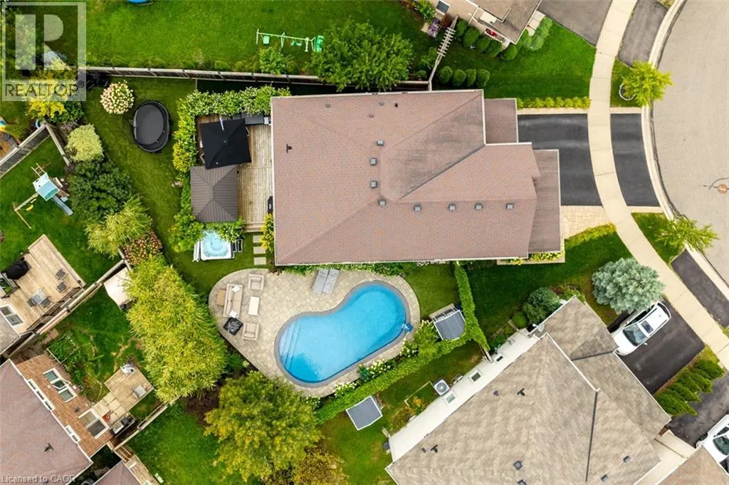 444 CARBERT Crescent