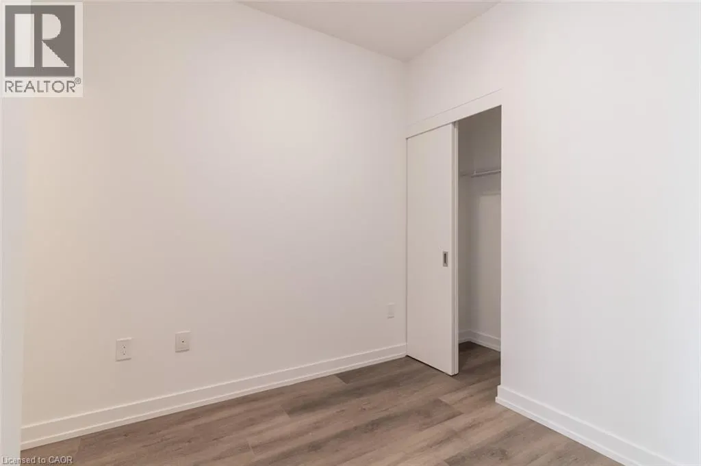 15 WELLINGTON Street S Unit# 208, #208