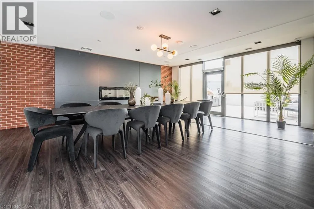 5 WELLINGTON Street S Unit# 209, #209