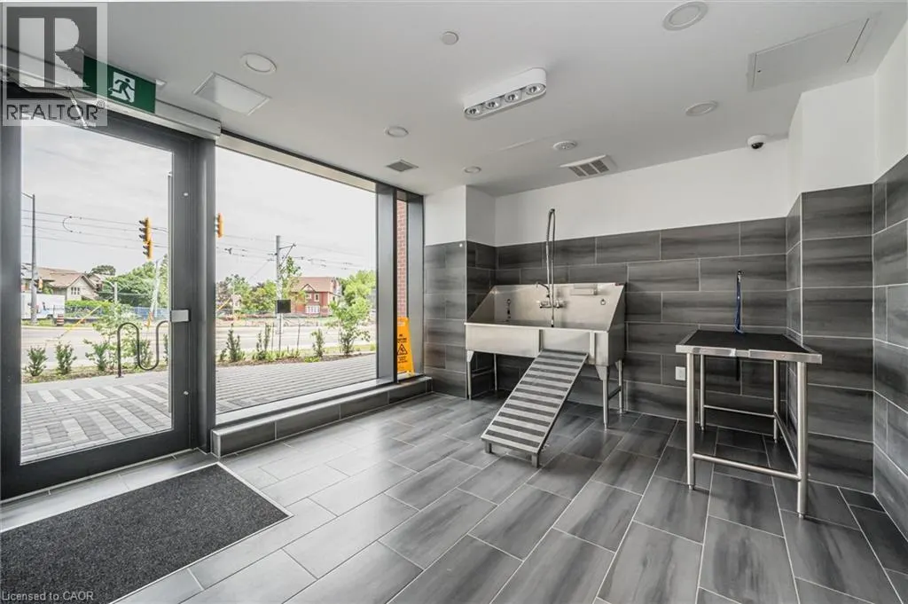 5 WELLINGTON Street S Unit# 209, #209