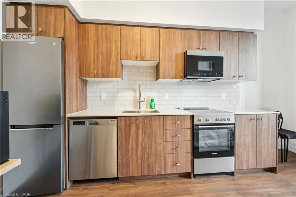 5 WELLINGTON Street S Unit# 209, #209