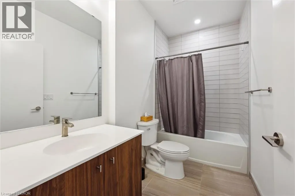 5 WELLINGTON Street S Unit# 209, #209