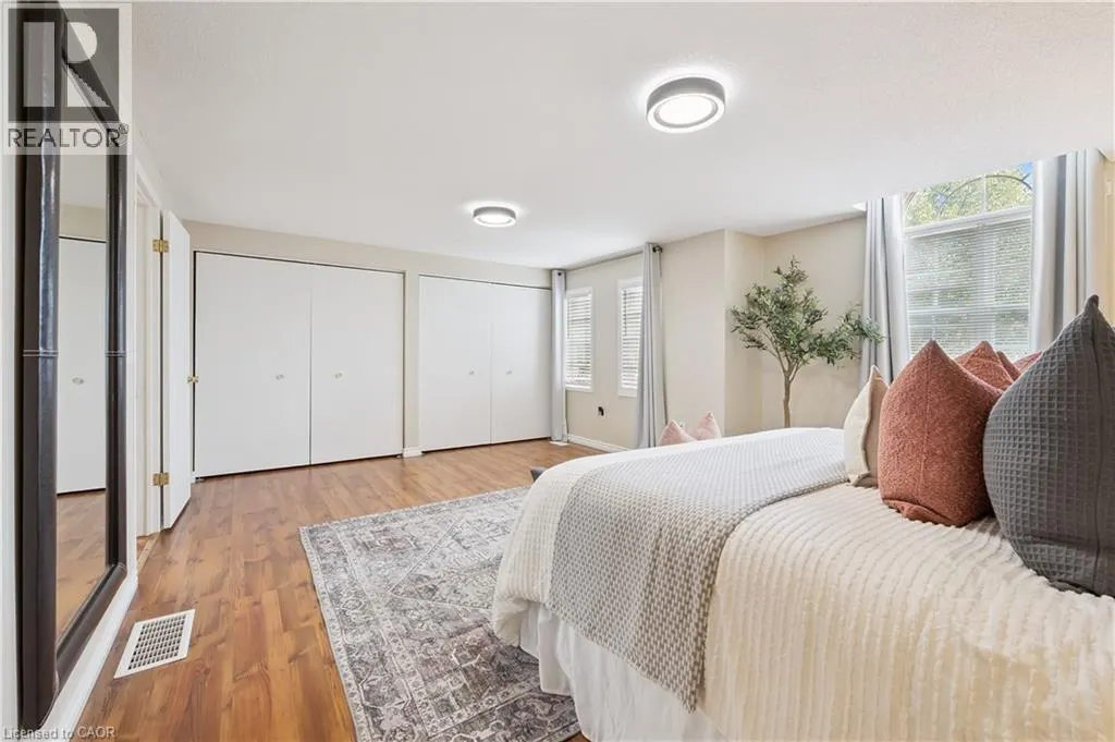 35 SMALL Court