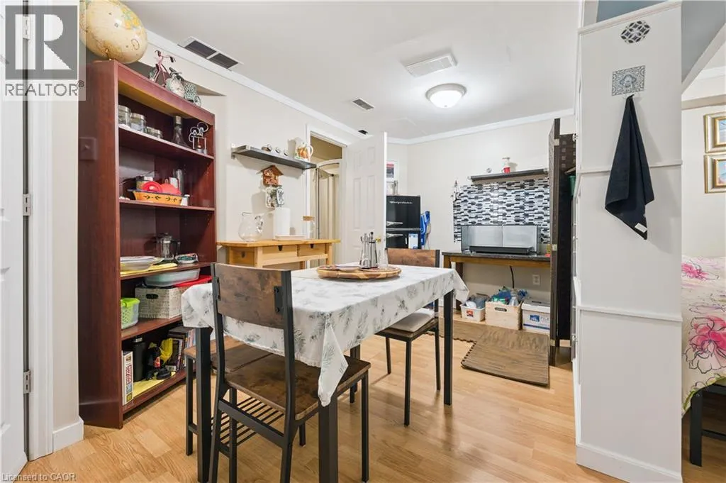 35 SMALL Court