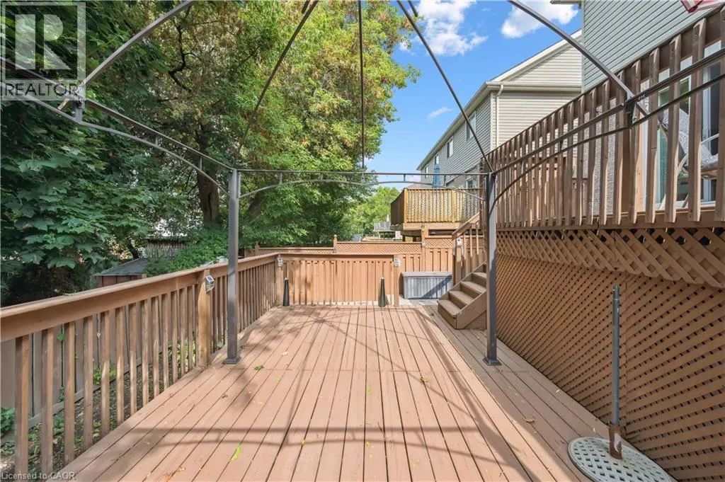 35 SMALL Court