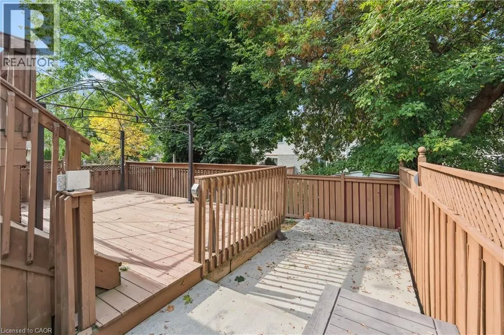 35 SMALL Court