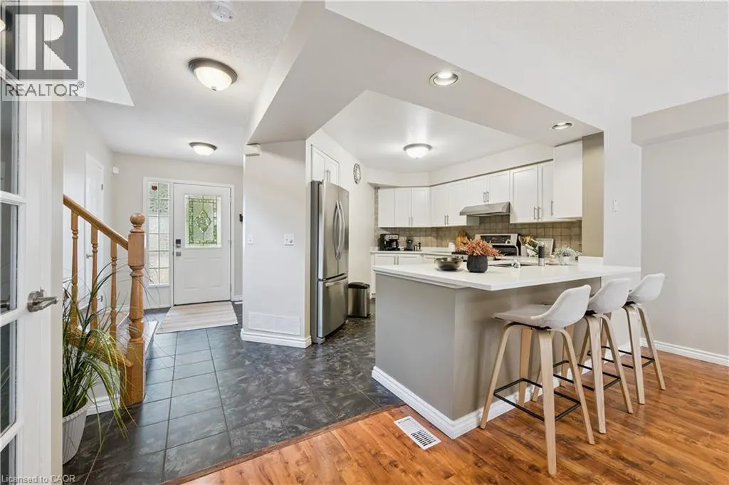 35 SMALL Court