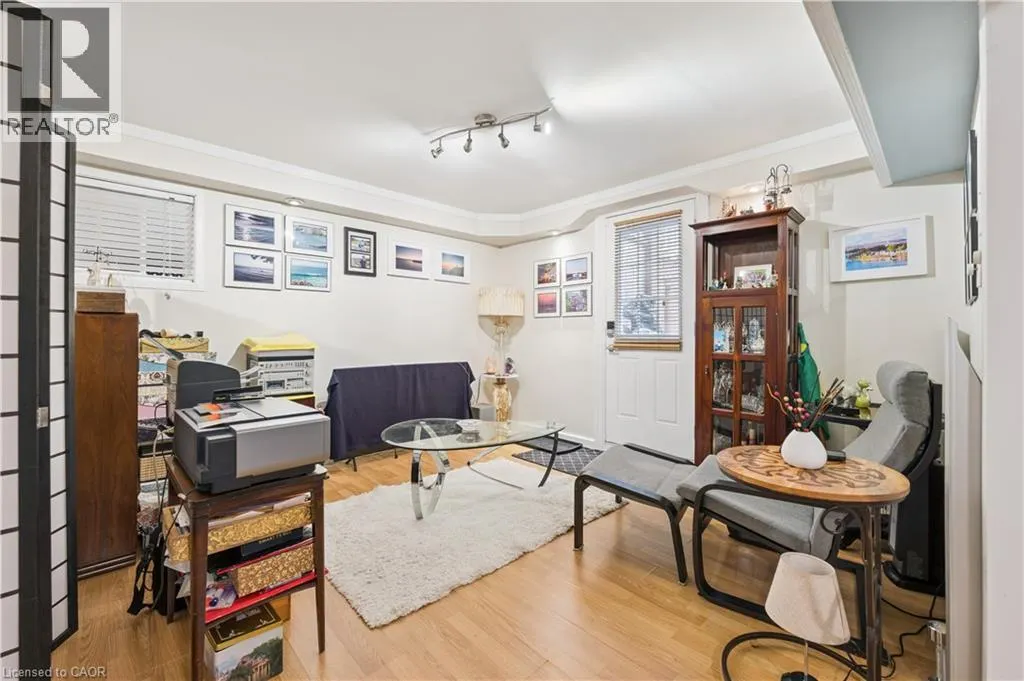 35 SMALL Court