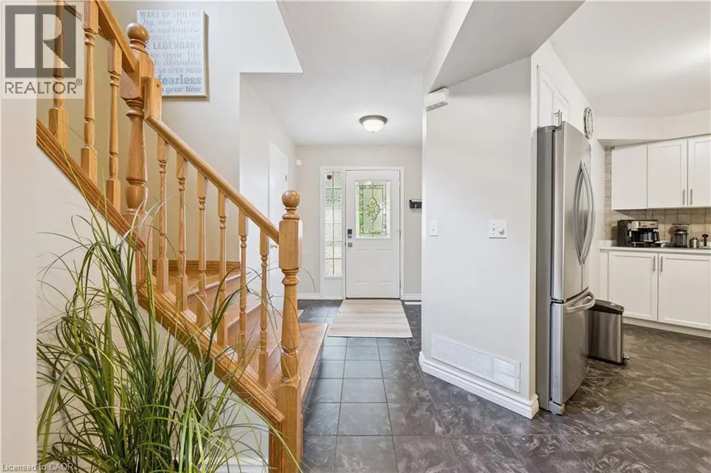 35 SMALL Court