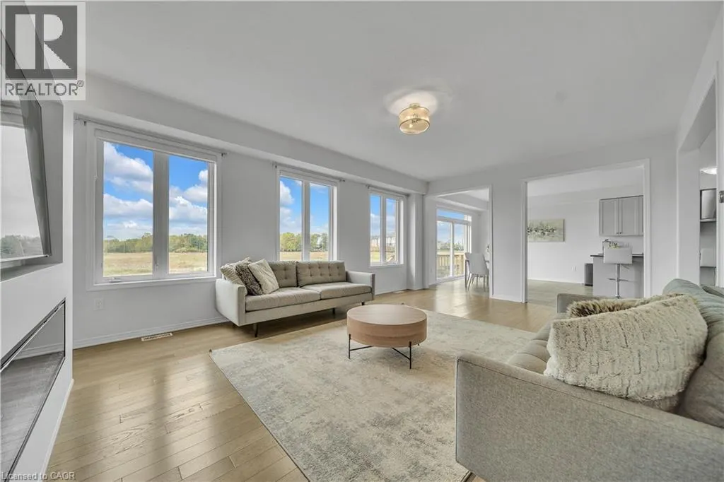 237 KINSMAN Drive