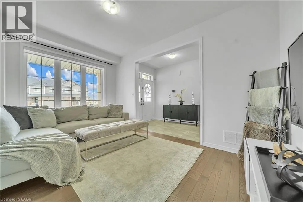 237 KINSMAN Drive