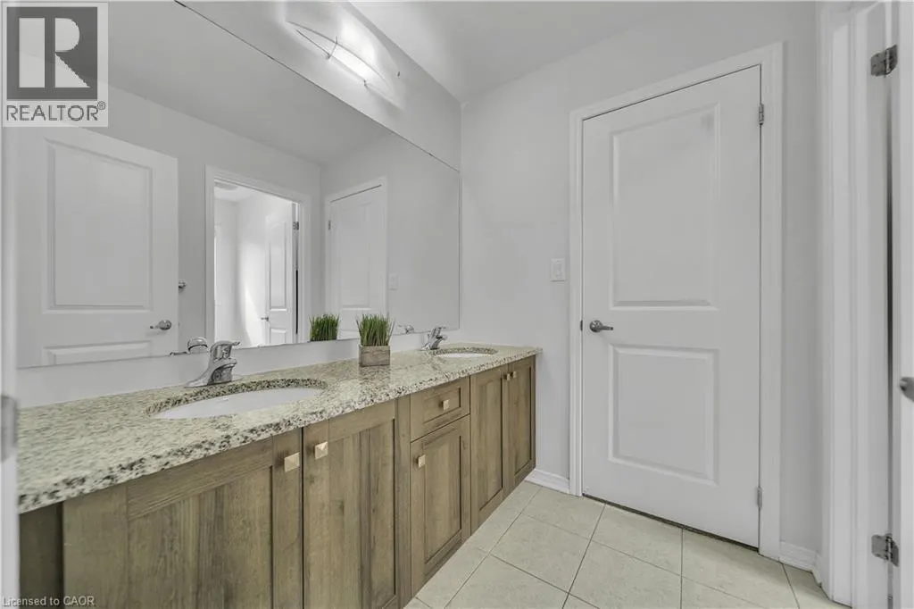 237 KINSMAN Drive