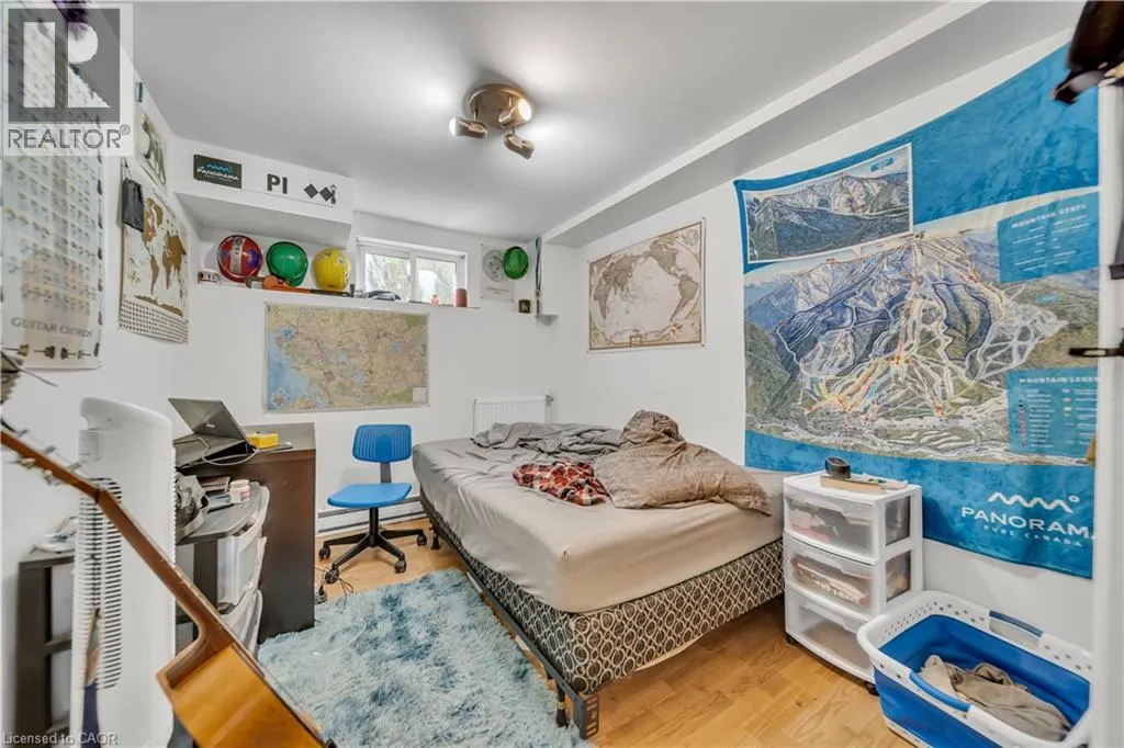24 COLUMBIA Street W