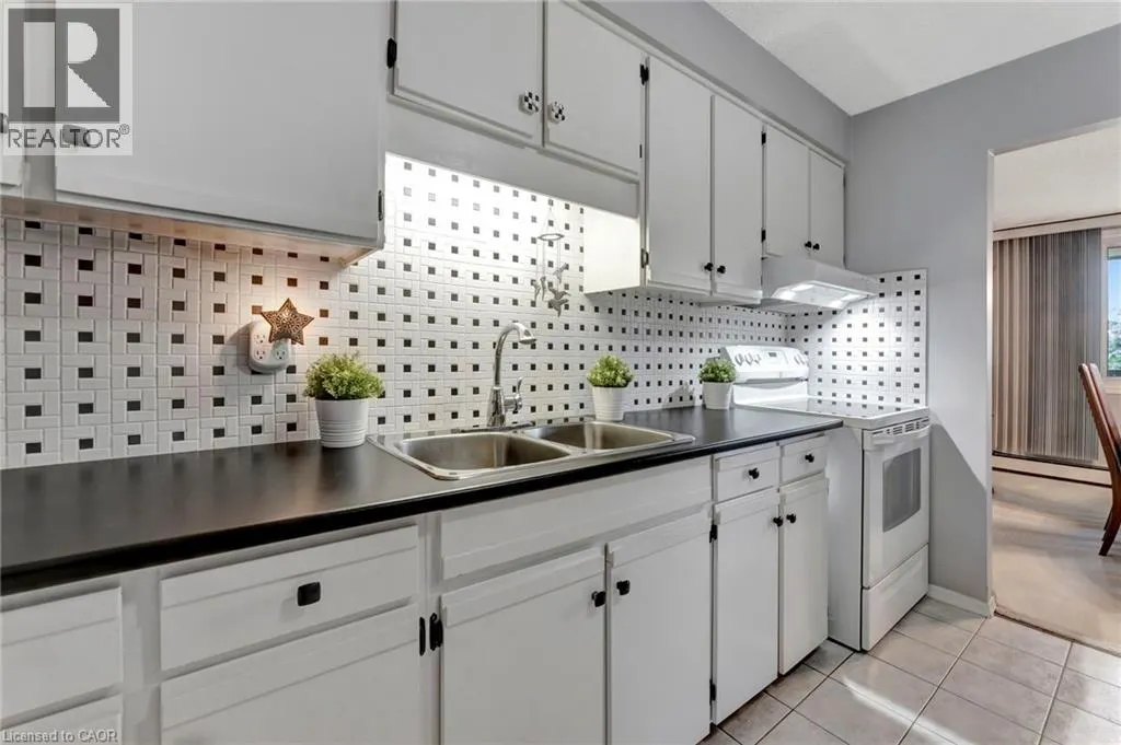 6 SHETTLESTON Street Unit# 306, #306