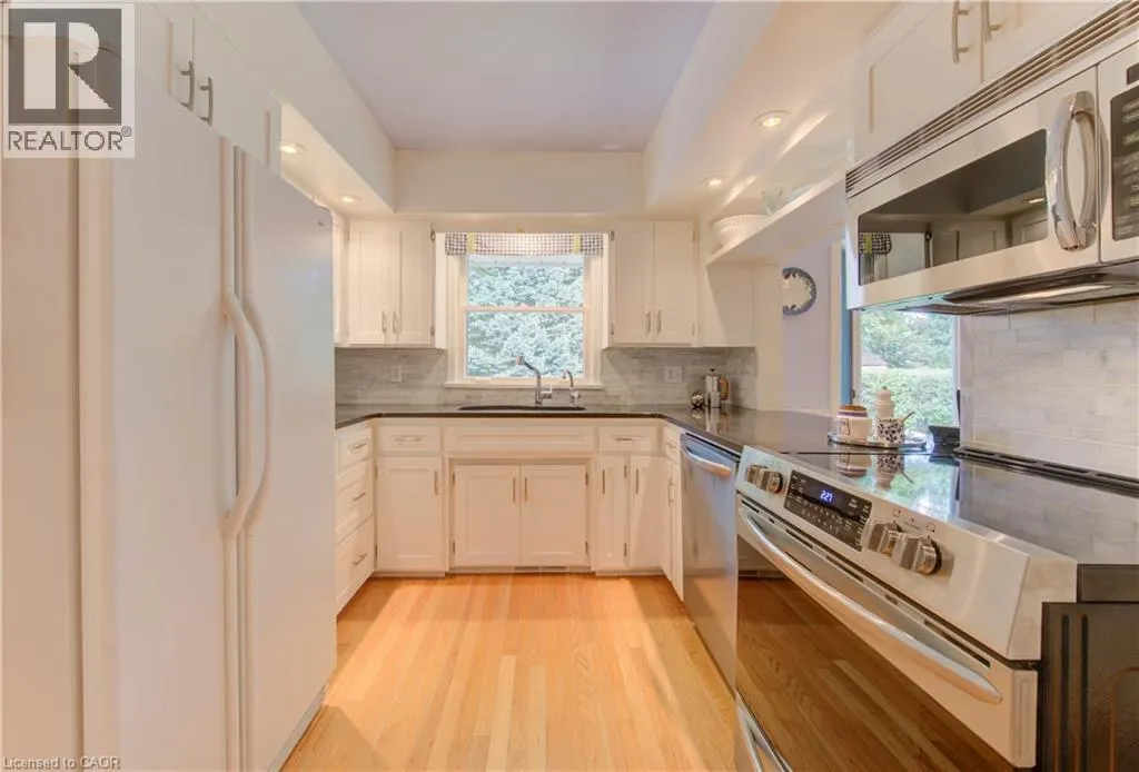 50 GATEWOOD Road