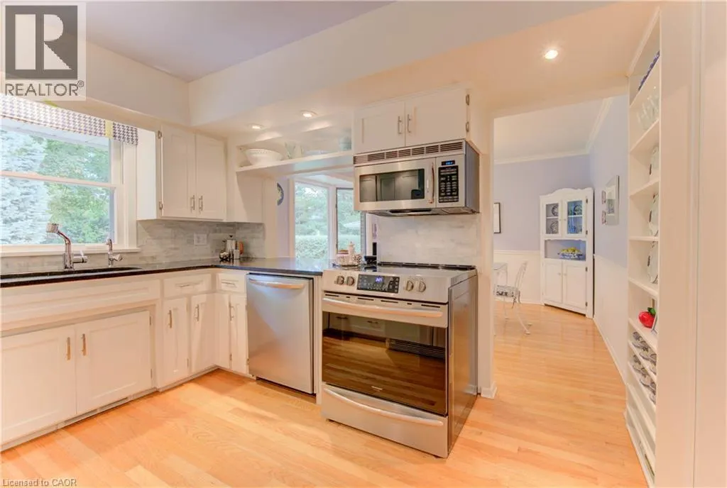 50 GATEWOOD Road