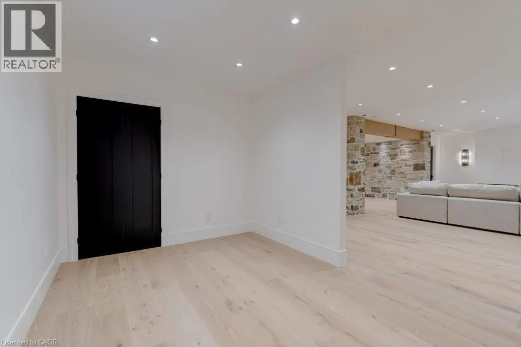 2209 COURTLAND Drive