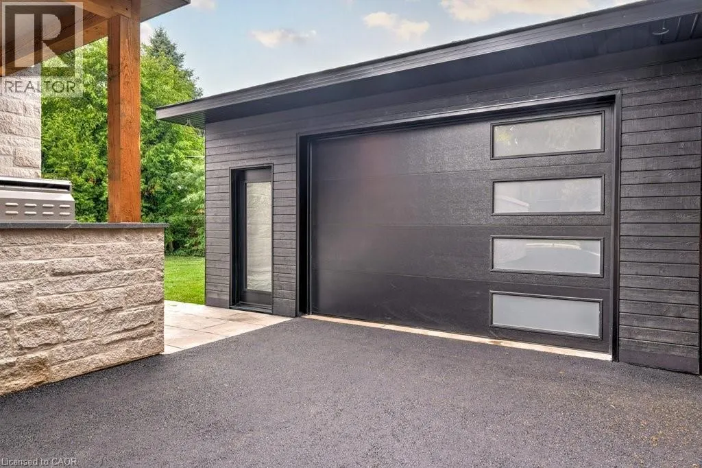 2209 COURTLAND Drive