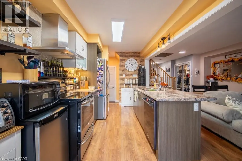 105 BISSET AVENUE Avenue