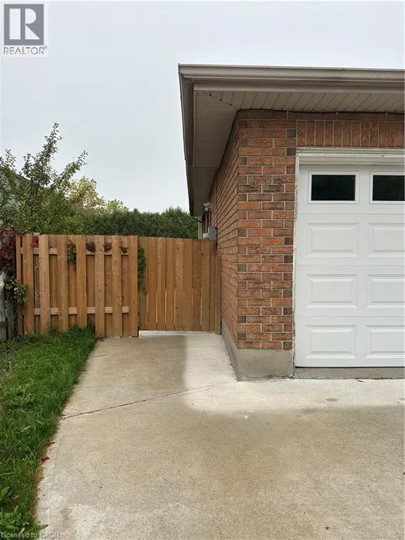 417 BANKSIDE Crescent Unit# LOWER, #LOWER