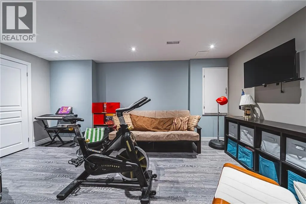 19 LIUNA Court