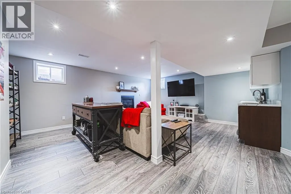 19 LIUNA Court