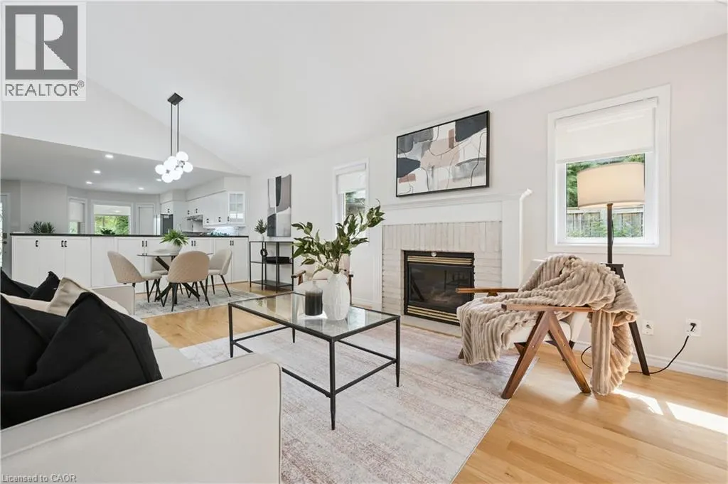22 WINDWARD Place