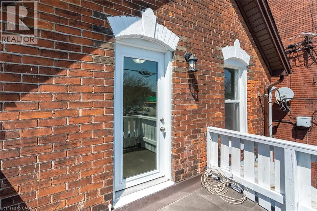 297 MARY Street N Unit# 1, #1