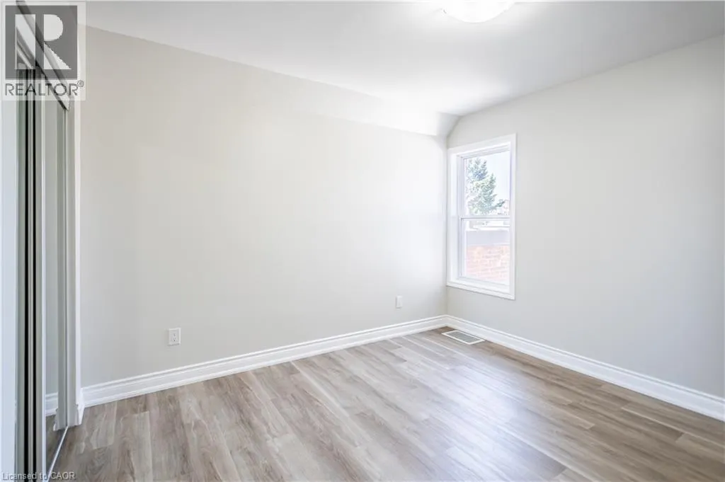 297 MARY Street N Unit# 1, #1