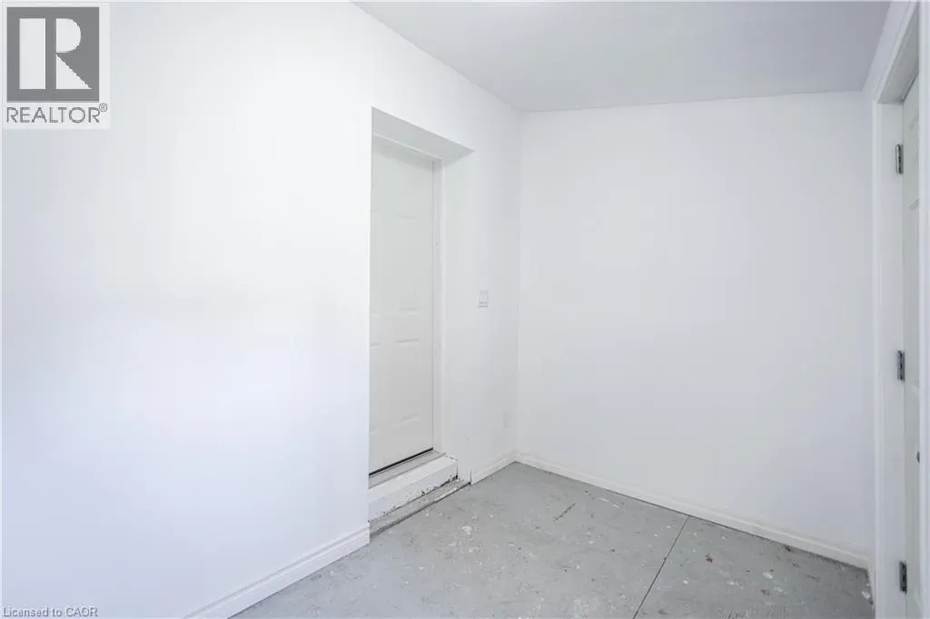 297 MARY Street N Unit# 1, #1