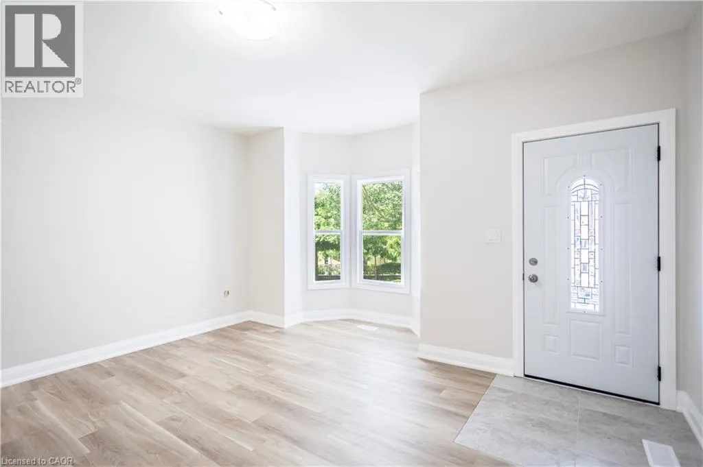 297 MARY Street N Unit# 1, #1