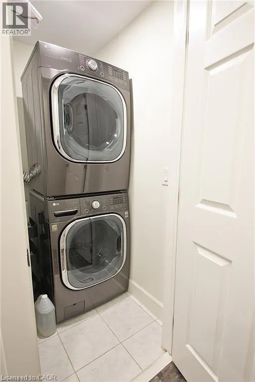 23 SCARLETWOOD Street Unit# Lower, #Lower