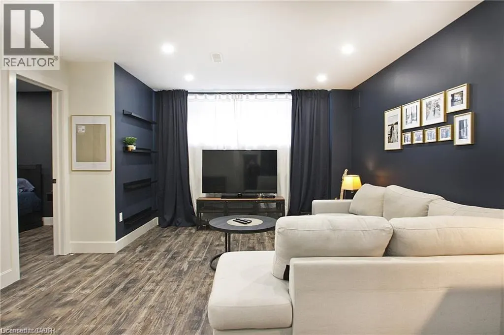 23 SCARLETWOOD Street Unit# Lower, #Lower