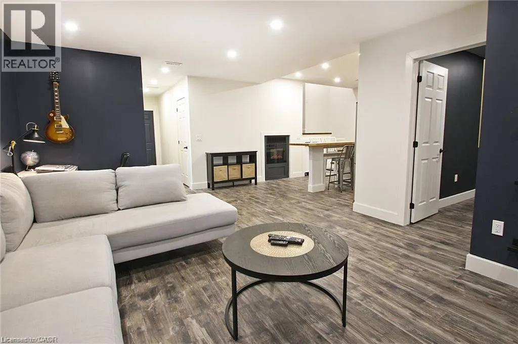 23 SCARLETWOOD Street Unit# Lower, #Lower