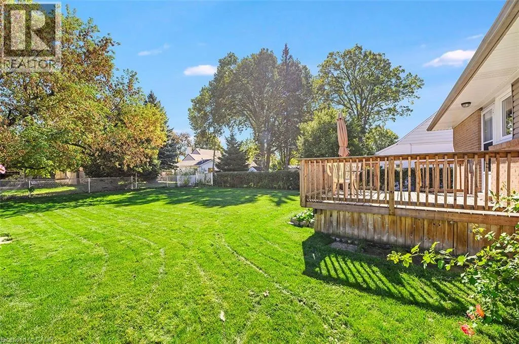207 ELMWOOD Crescent