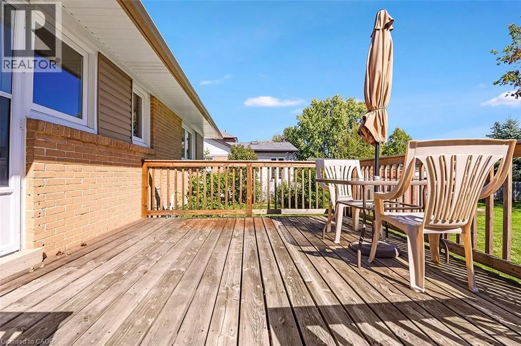 207 ELMWOOD Crescent