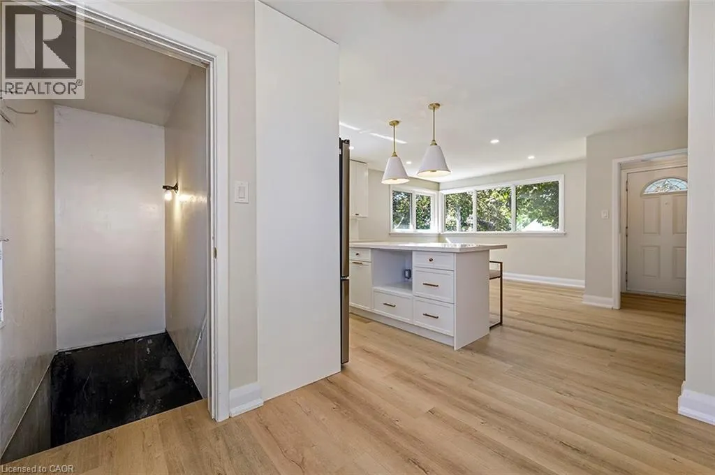 207 ELMWOOD Crescent
