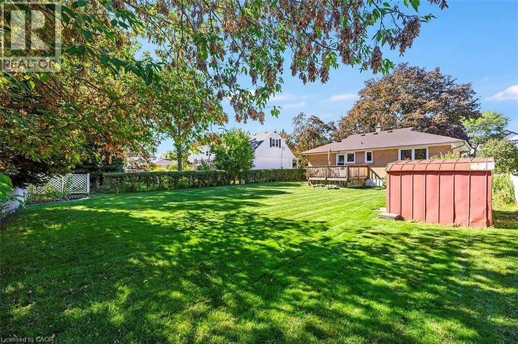 207 ELMWOOD Crescent