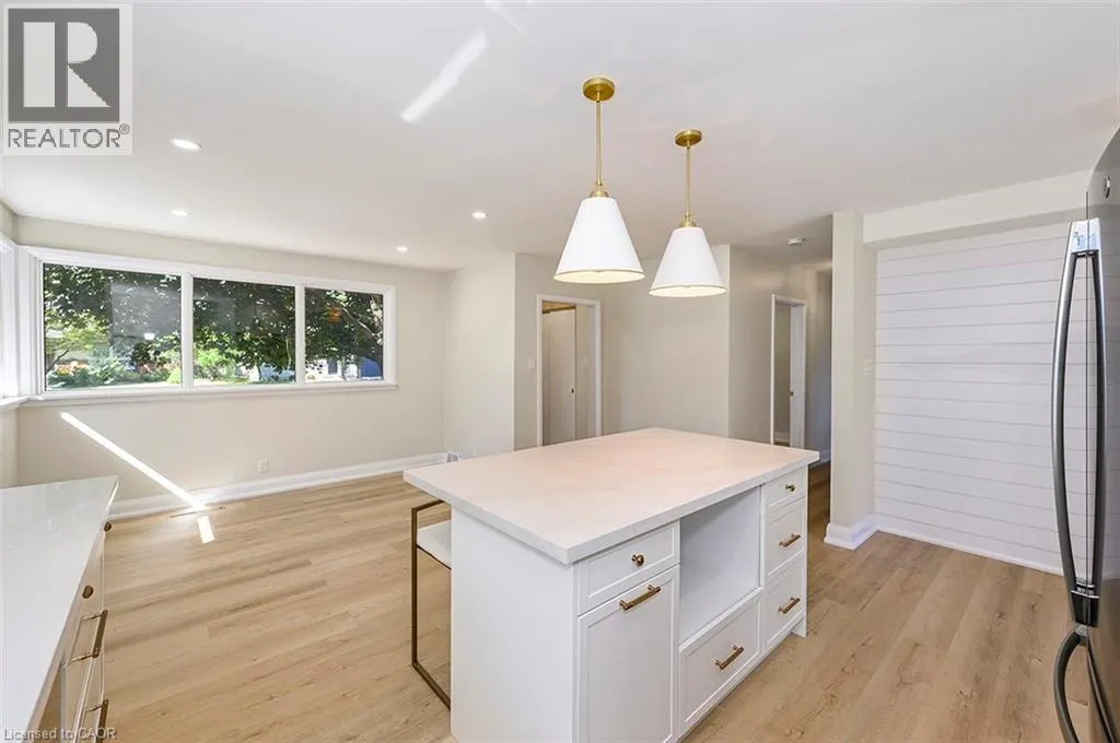 207 ELMWOOD Crescent
