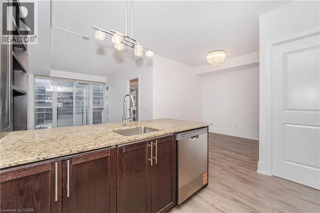 560 FRONT Street W Unit# 821, #821