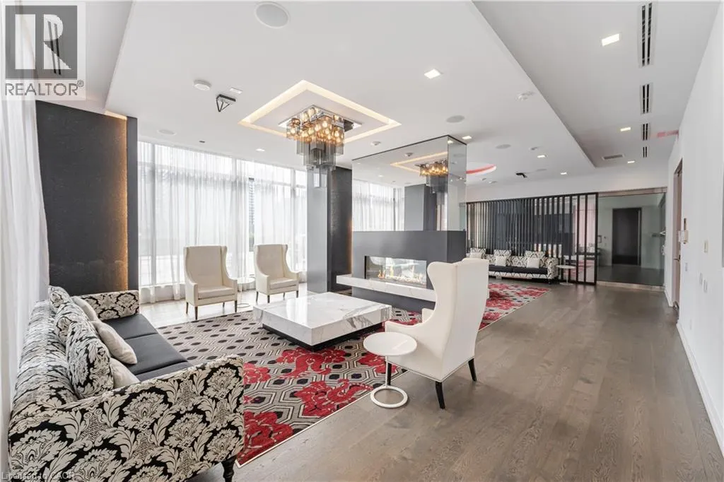 560 FRONT Street W Unit# 821, #821