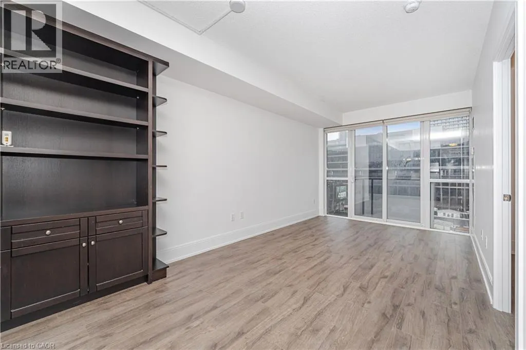 560 FRONT Street W Unit# 821, #821