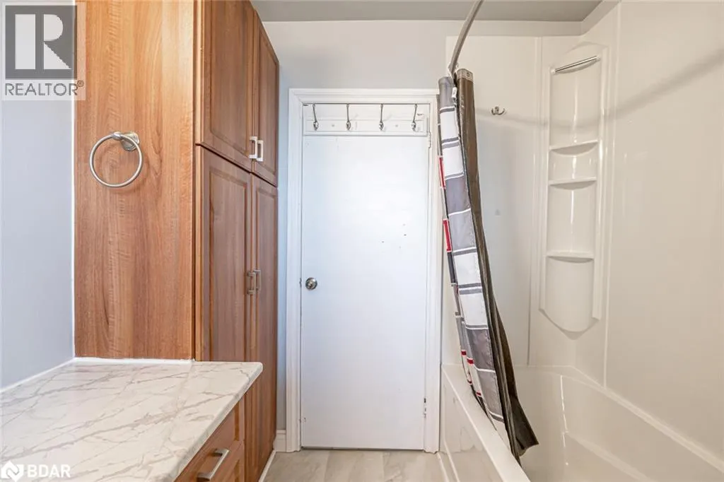 57 POYNTZ Street Unit# Upper, #Upper
