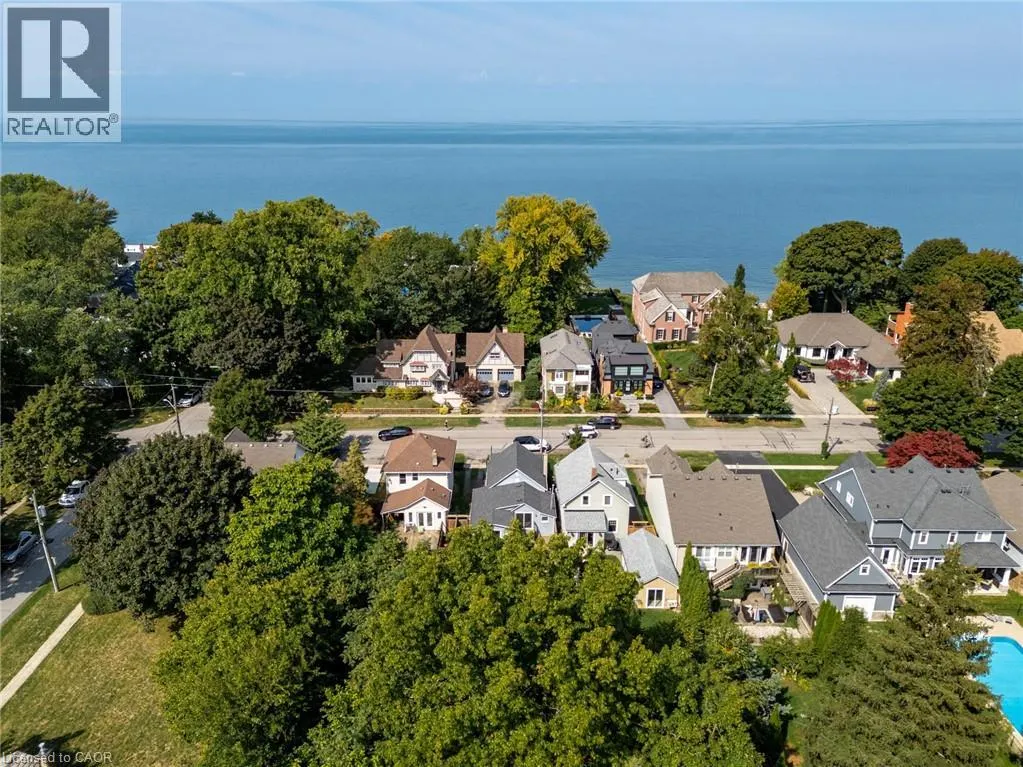 53 BAYVIEW Drive