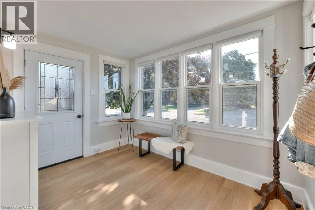 33 BLOOMINGDALE Road N
