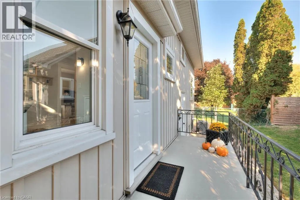 33 BLOOMINGDALE Road N