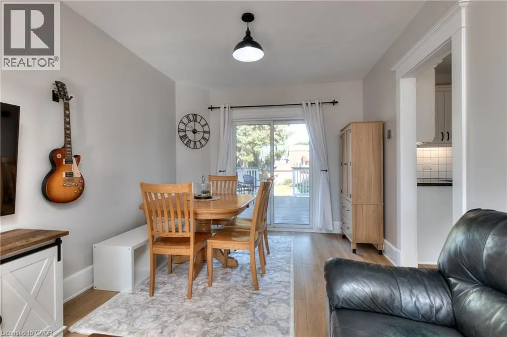 33 BLOOMINGDALE Road N
