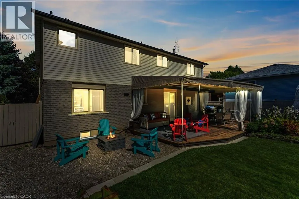 124 CARMINE Crescent