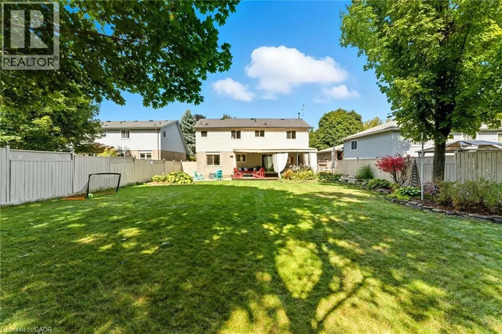 124 CARMINE Crescent